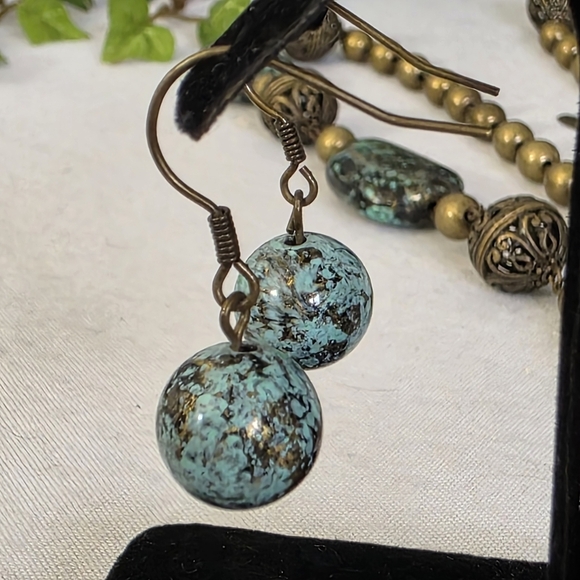 VCLM Nordstrom Gold with Faux Stone Long Necklace Earrings Set - Picture 9 of 10